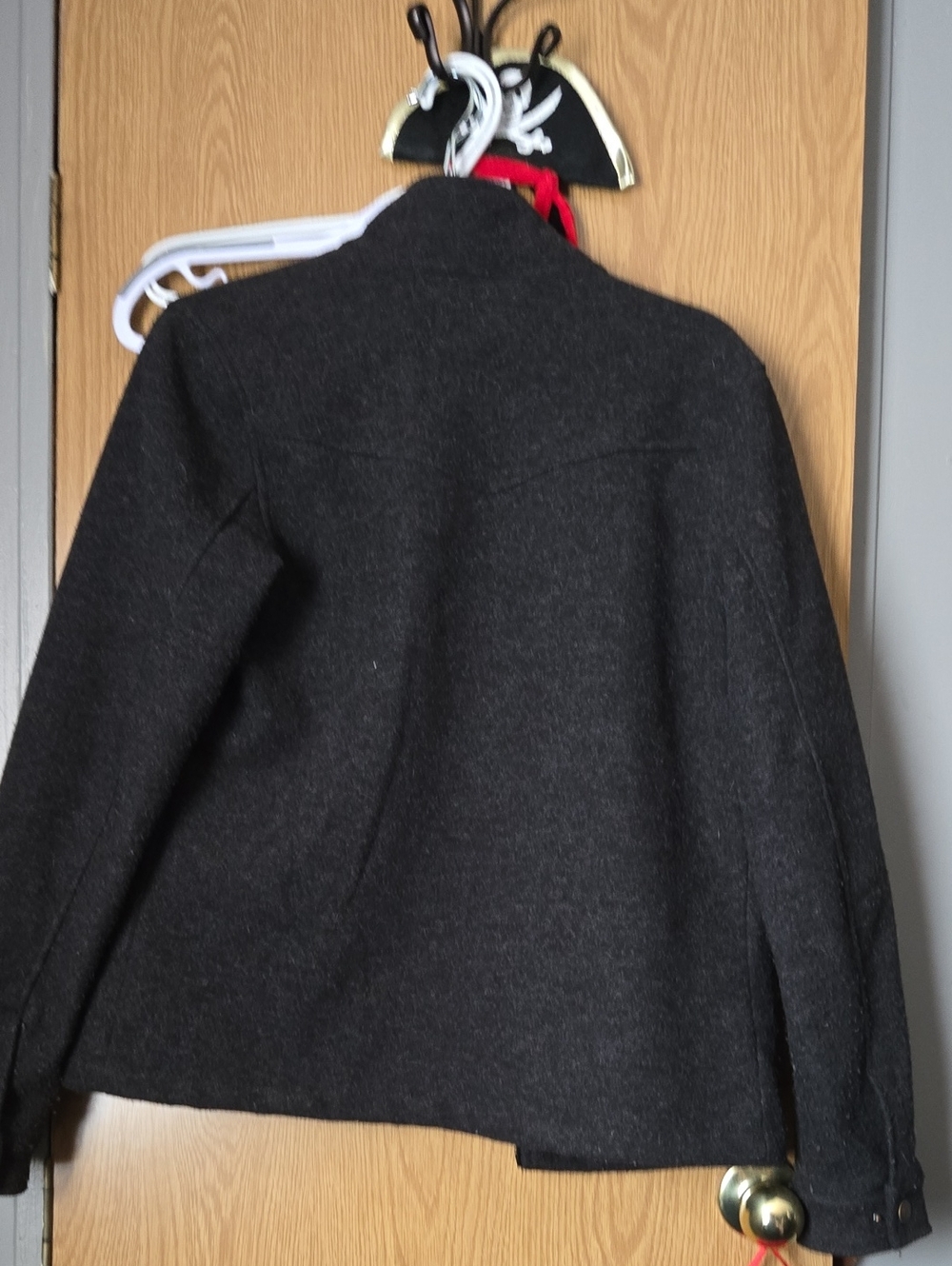 Cinch Jacket - Picture 4 of 4